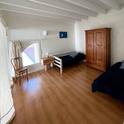 Chambre 2 à l'étage