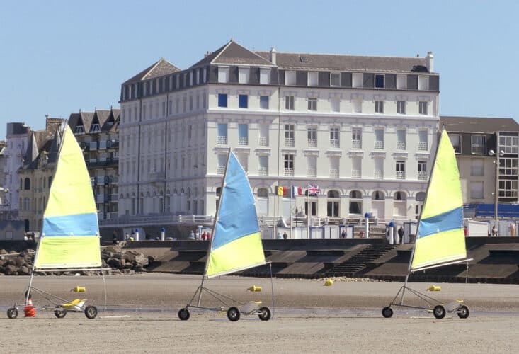 Vue de la digue de Wimereux depuis la plage