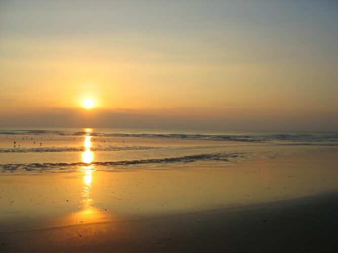 Vue sur la mer depuis la plage de Wimereux
